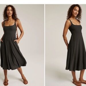 Beyond Yoga Featherweight At The Ready Square Neck Dress